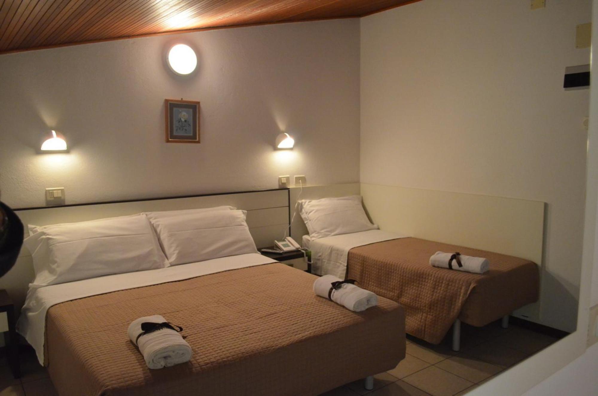 Hotel Europa Milano Marittima Szoba fotó